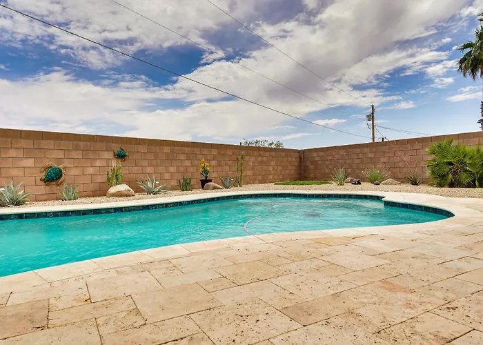 4 Mi To Access: W/ & Mtn Views!