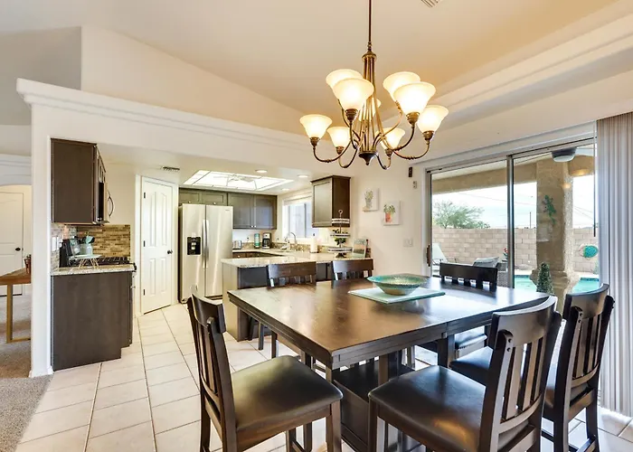 4 Mi To Access: W/ & Mtn Views! Vakantiehuis